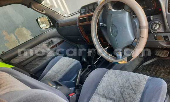 Nunua Ilio tumika Toyota Land Cruiser Prado Nyekundu Gari ndani ya Maputo nchini Maputo Nunua Ilio tumika Toyota Land Cruiser Prado Nyekundu Gari ndani ya Maputo nchini Maputo