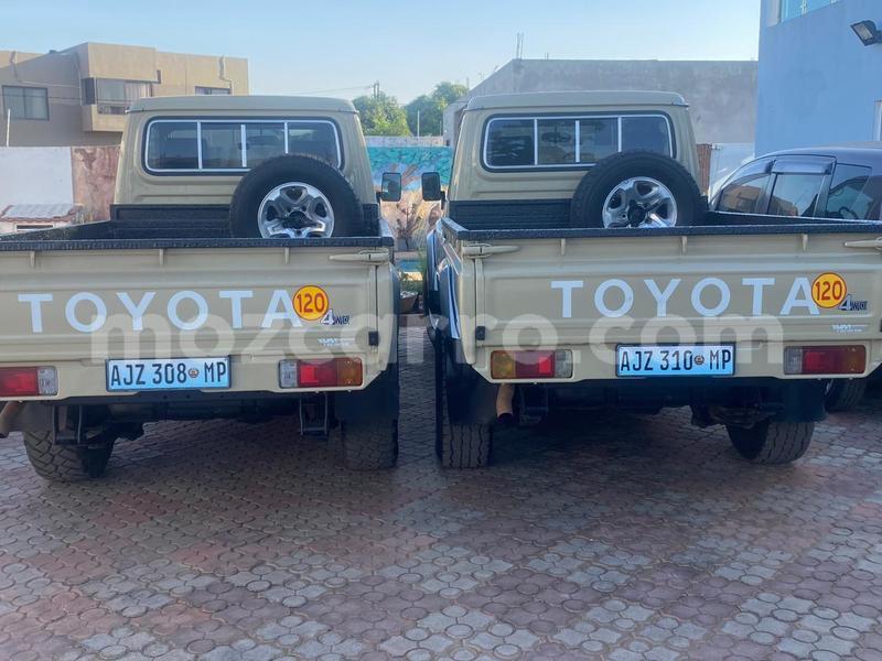 Big with watermark toyota hilux maputo maputo 26525