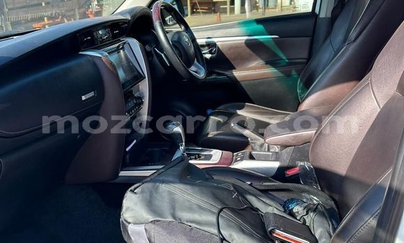 Comprar Novo Toyota Fortuner Branco Carro em Maputo em Maputo Comprar Novo Toyota Fortuner Branco Carro em Maputo em Maputo
