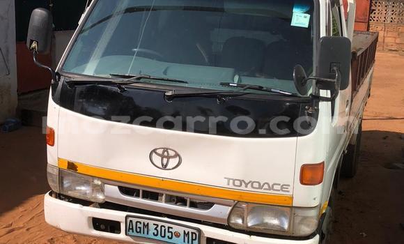 Tenga Tsaru Toyota Dyna Chena Rori in Maputo in Maputo