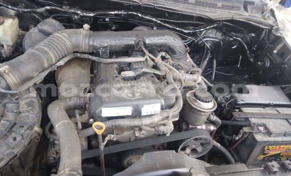 Nunua Ilio tumika Toyota Hilux Nyeupe Gari ndani ya Maputo nchini Maputo Nunua Ilio tumika Toyota Hilux Nyeupe Gari ndani ya Maputo nchini Maputo