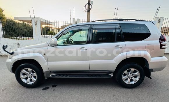 Tenga Tsaru Toyota Land Cruiser Prado Zvimwe Mota in Maputo in Maputo Tenga Tsaru Toyota Land Cruiser Prado Zvimwe Mota in Maputo in Maputo