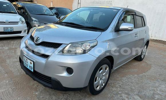 Nunua Ilio tumika Toyota IST Fedha Gari ndani ya Maputo nchini Maputo