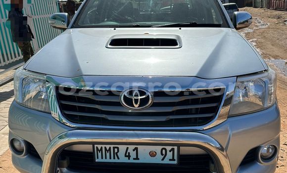 Buy Used Toyota Hilux Silver Car in Maputo in Maputo