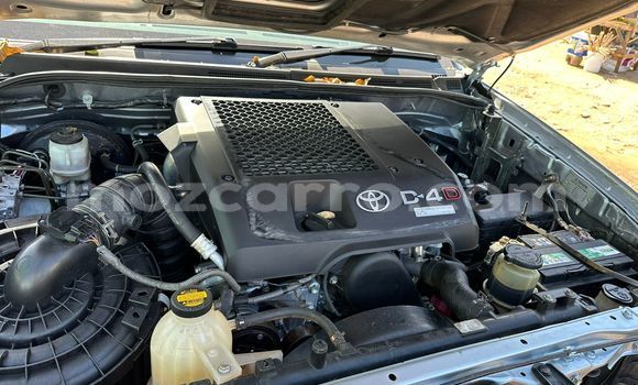 Nunua Ilio tumika Toyota Hilux Fedha Gari ndani ya Maputo nchini Maputo Nunua Ilio tumika Toyota Hilux Fedha Gari ndani ya Maputo nchini Maputo