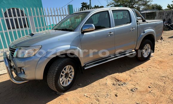 Nunua Ilio tumika Toyota Hilux Fedha Gari ndani ya Maputo nchini Maputo Nunua Ilio tumika Toyota Hilux Fedha Gari ndani ya Maputo nchini Maputo