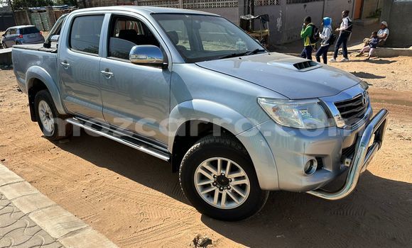 Nunua Ilio tumika Toyota Hilux Fedha Gari ndani ya Maputo nchini Maputo Nunua Ilio tumika Toyota Hilux Fedha Gari ndani ya Maputo nchini Maputo