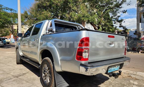 Comprar Usado Toyota Hilux Prata Carro em Maputo em Maputo Comprar Usado Toyota Hilux Prata Carro em Maputo em Maputo