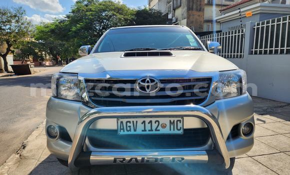 Comprar Usado Toyota Hilux Prata Carro em Maputo em Maputo Comprar Usado Toyota Hilux Prata Carro em Maputo em Maputo