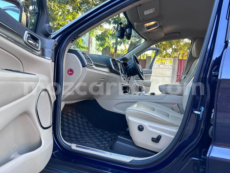 Big with watermark jeep cherokee maputo maputo 26596