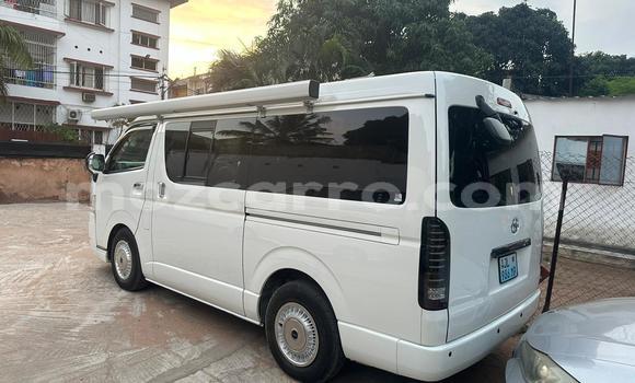 Buy Used Toyota Hiace White Car in Maputo in Maputo Buy Used Toyota Hiace White Car in Maputo in Maputo