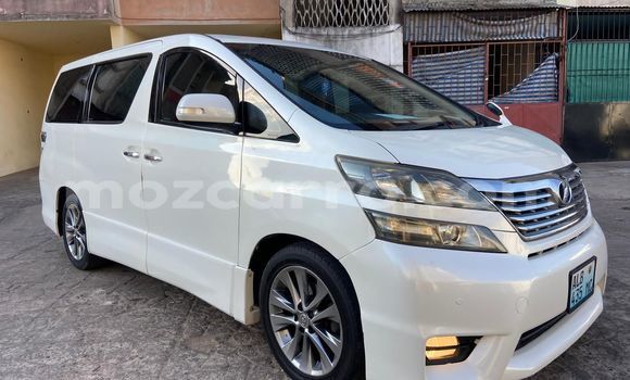 Comprar Usado Toyota Vellfire Branco Carro em Maputo em Maputo