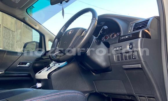 Comprar Usado Toyota Vellfire Branco Carro em Maputo em Maputo Comprar Usado Toyota Vellfire Branco Carro em Maputo em Maputo