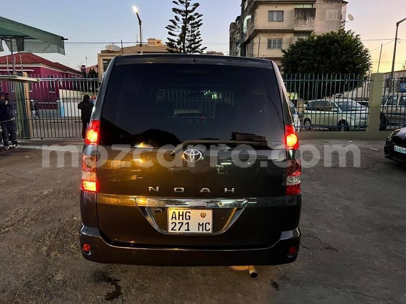 Big with watermark toyota noah maputo maputo 26621