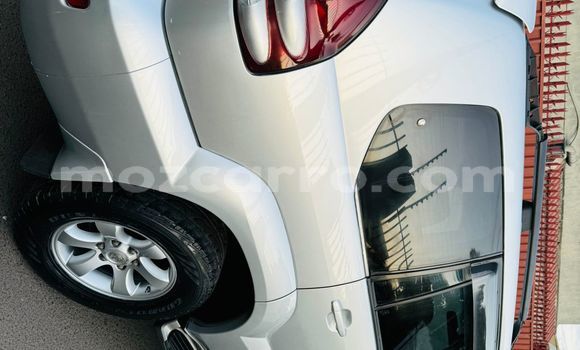 Nunua Ilio tumika Toyota Land Cruiser Prado Nyingine Gari ndani ya Maputo nchini Maputo Nunua Ilio tumika Toyota Land Cruiser Prado Nyingine Gari ndani ya Maputo nchini Maputo