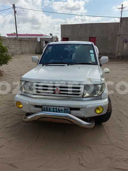 Big with watermark mitsubishi pajero io maputo maputo 26627