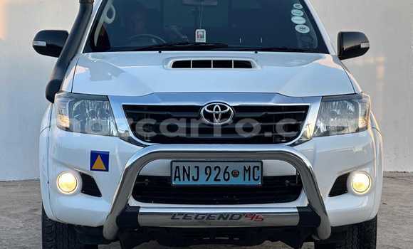Buy Used Toyota Land Cruiser Prado White Car in Maputo in Maputo Buy Used Toyota Land Cruiser Prado White Car in Maputo in Maputo
