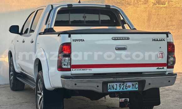 Buy Used Toyota Land Cruiser Prado White Car in Maputo in Maputo Buy Used Toyota Land Cruiser Prado White Car in Maputo in Maputo