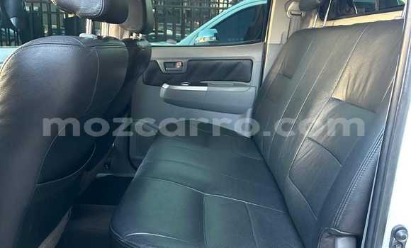 Buy Used Toyota Land Cruiser Prado White Car in Maputo in Maputo Buy Used Toyota Land Cruiser Prado White Car in Maputo in Maputo