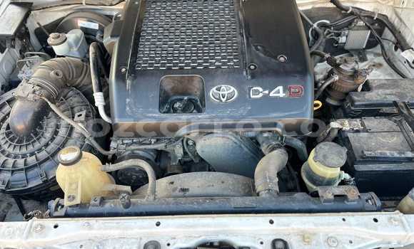 Buy Used Toyota Land Cruiser Prado White Car in Maputo in Maputo Buy Used Toyota Land Cruiser Prado White Car in Maputo in Maputo