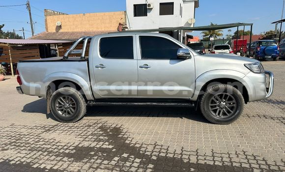 Tenga Tsaru Toyota Hilux Zvimwe Mota in Maputo in Maputo