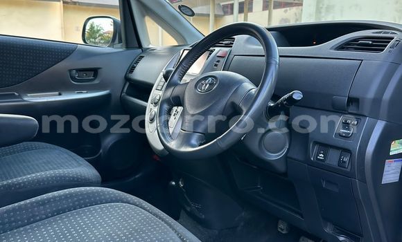 Comprar Usado Toyota Ractis Branco Carro em Maputo em Maputo Comprar Usado Toyota Ractis Branco Carro em Maputo em Maputo