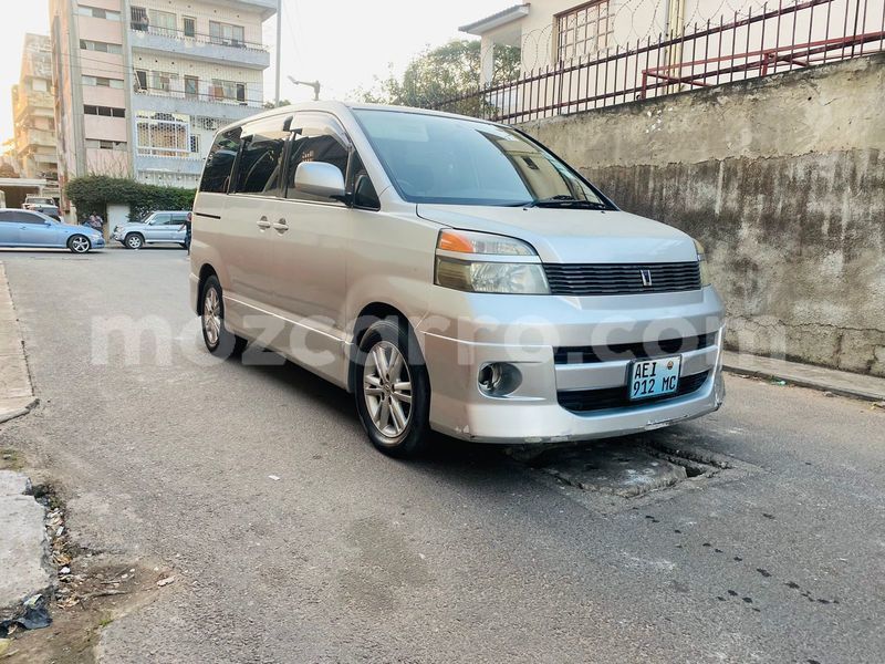 Big with watermark toyota voxy maputo maputo 26656