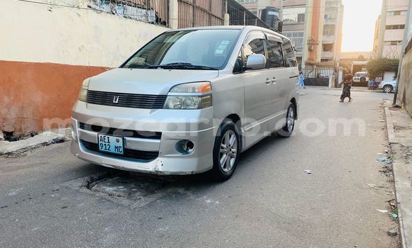 Comprar Usado Toyota Voxy De outros Carro em Maputo em Maputo Comprar Usado Toyota Voxy De outros Carro em Maputo em Maputo