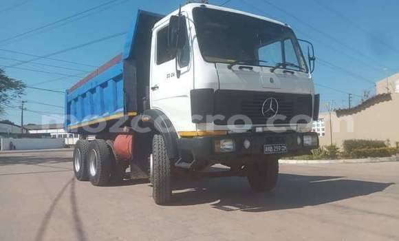 Nunua Ilio tumika Mercedes‒Benz 200 Nyingine Gari ndani ya Maputo nchini Maputo