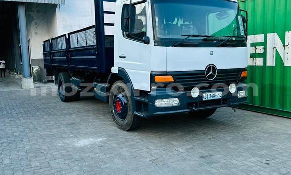 Tenga Tsaru Mercedes‒Benz 1520 Chena Rori in Maputo in Maputo Tenga Tsaru Mercedes‒Benz 1520 Chena Rori in Maputo in Maputo