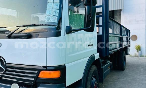 Tenga Tsaru Mercedes‒Benz 1520 Chena Rori in Maputo in Maputo Tenga Tsaru Mercedes‒Benz 1520 Chena Rori in Maputo in Maputo