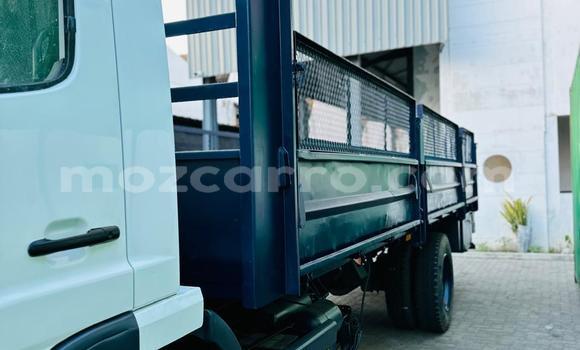 Tenga Tsaru Mercedes‒Benz 1520 Chena Rori in Maputo in Maputo Tenga Tsaru Mercedes‒Benz 1520 Chena Rori in Maputo in Maputo