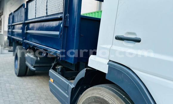 Tenga Tsaru Mercedes‒Benz 1520 Chena Rori in Maputo in Maputo Tenga Tsaru Mercedes‒Benz 1520 Chena Rori in Maputo in Maputo