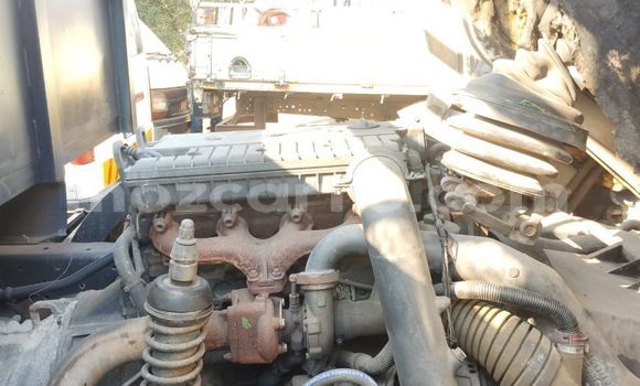 Tenga Tsaru Mercedes‒Benz 1520 Chena Rori in Maputo in Maputo Tenga Tsaru Mercedes‒Benz 1520 Chena Rori in Maputo in Maputo