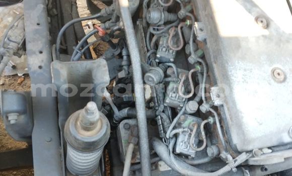 Tenga Tsaru Mercedes‒Benz 1520 Chena Rori in Maputo in Maputo Tenga Tsaru Mercedes‒Benz 1520 Chena Rori in Maputo in Maputo