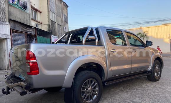 Comprar Usado Toyota Hilux Branco Carro em Maputo em Maputo Comprar Usado Toyota Hilux Branco Carro em Maputo em Maputo