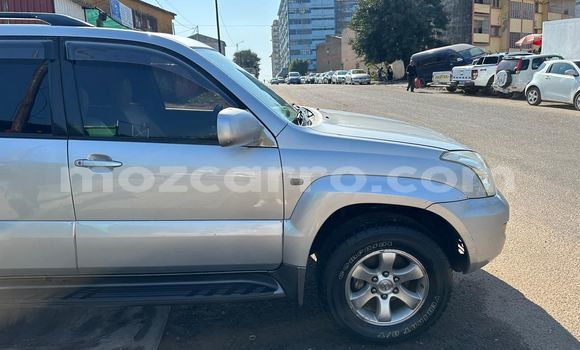 Nunua Ilio tumika Toyota Land Cruiser Prado Fedha Gari ndani ya Maputo nchini Maputo Nunua Ilio tumika Toyota Land Cruiser Prado Fedha Gari ndani ya Maputo nchini Maputo