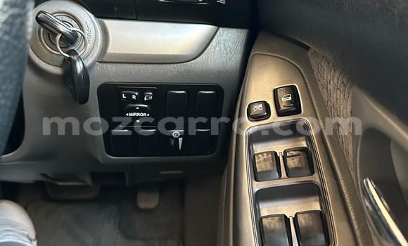 Nunua Ilio tumika Toyota Land Cruiser Prado Fedha Gari ndani ya Maputo nchini Maputo Nunua Ilio tumika Toyota Land Cruiser Prado Fedha Gari ndani ya Maputo nchini Maputo