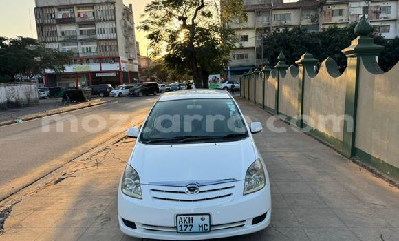 Nunua Ilio tumika Toyota Spacio Nyeupe Gari ndani ya Maputo nchini Maputo