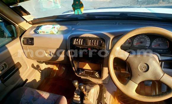 Tenga Tsaru Nissan Hardbody Chena Mota in Maputo in Maputo Tenga Tsaru Nissan Hardbody Chena Mota in Maputo in Maputo