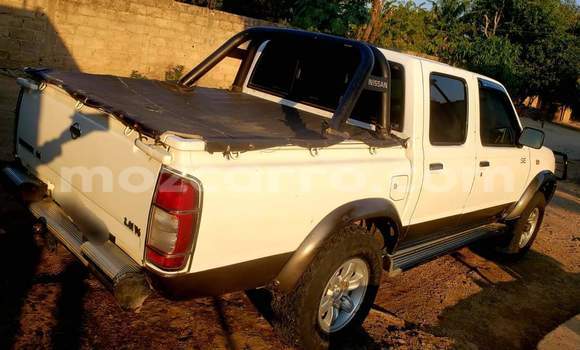Tenga Tsaru Nissan Hardbody Chena Mota in Maputo in Maputo Tenga Tsaru Nissan Hardbody Chena Mota in Maputo in Maputo