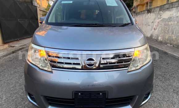 Nunua Ilio tumika Nissan Serena Fedha Gari ndani ya Maputo nchini Maputo