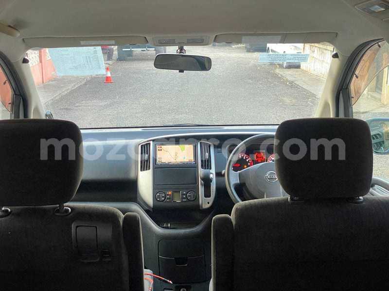 Big with watermark nissan serena maputo maputo 26682