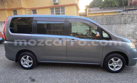 Comprar Usado Nissan Serena Prata Carro em Maputo em Maputo Comprar Usado Nissan Serena Prata Carro em Maputo em Maputo
