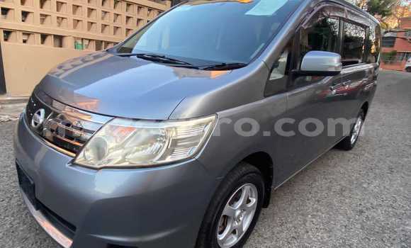 Comprar Usado Nissan Serena Prata Carro em Maputo em Maputo Comprar Usado Nissan Serena Prata Carro em Maputo em Maputo
