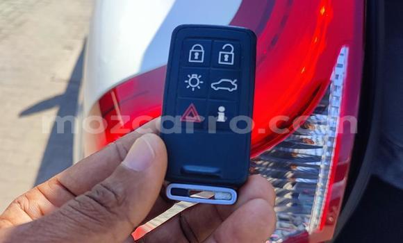 Tenga Tsaru Volvo XC90 Chena Mota in Maputo in Maputo Tenga Tsaru Volvo XC90 Chena Mota in Maputo in Maputo