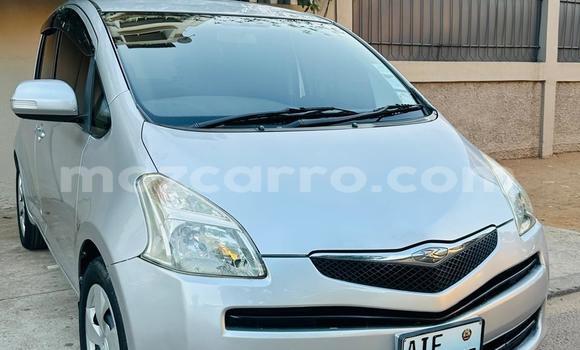 Comprar Usado Toyota Ractis Prata Carro em Maputo em Maputo