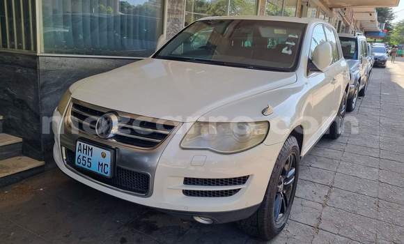 Buy Used Volkswagen Touareg White Car in Maputo in Maputo Buy Used Volkswagen Touareg White Car in Maputo in Maputo