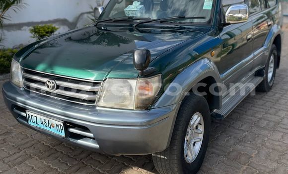 Nunua Ilio tumika Toyota Land Cruiser Prado Kijani Gari ndani ya Maputo nchini Maputo Nunua Ilio tumika Toyota Land Cruiser Prado Kijani Gari ndani ya Maputo nchini Maputo