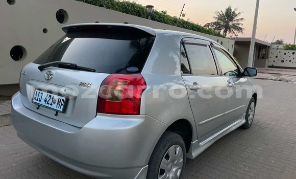 Comprar Usado Toyota Runx Prata Carro em Maputo em Maputo Comprar Usado Toyota Runx Prata Carro em Maputo em Maputo